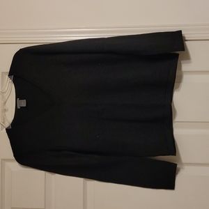 ⬛️⬛️ Ann Taylor Women’s V-neck Fitted Black Sweater (size M)